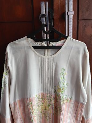 Tunik motif