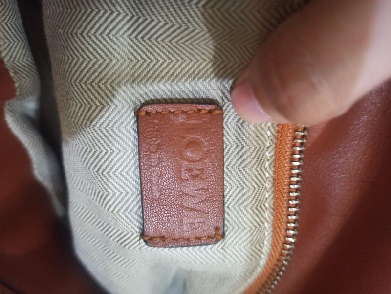 Loewe Puzzle Calfskin Medium Tan Sling Bag, foto 2