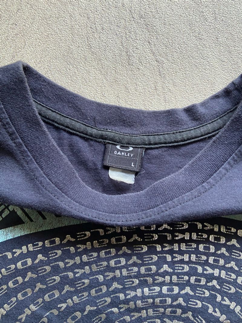Oakley tee, foto 2