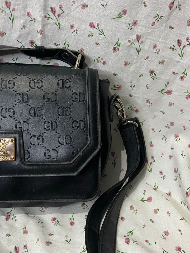 Black leather slingbag, foto 4