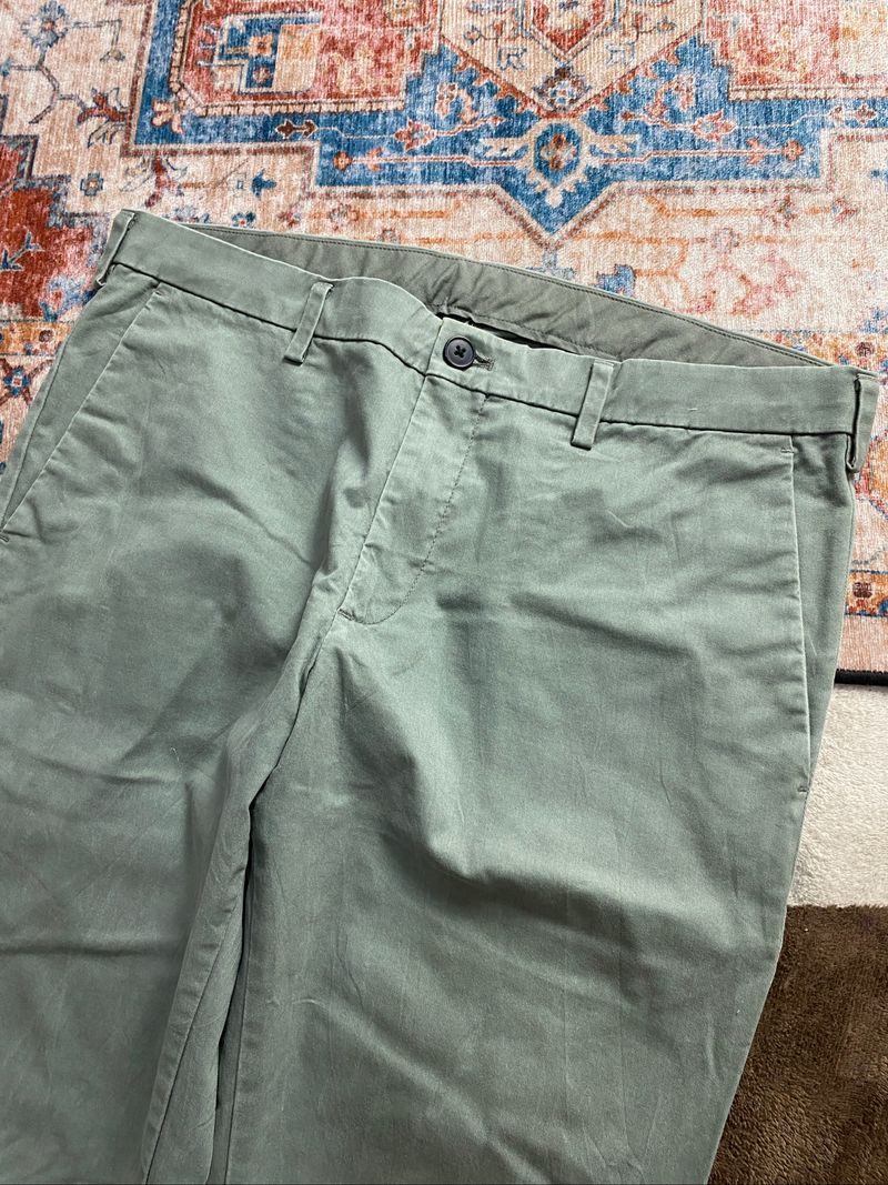 CHINOS PANTS RELAX UNIQLO BASIC OLIVE GREEN, foto 4