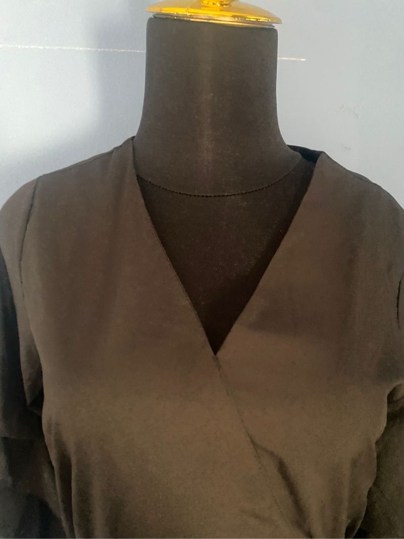 Atasan blouse hitam lengan balon, foto 2
