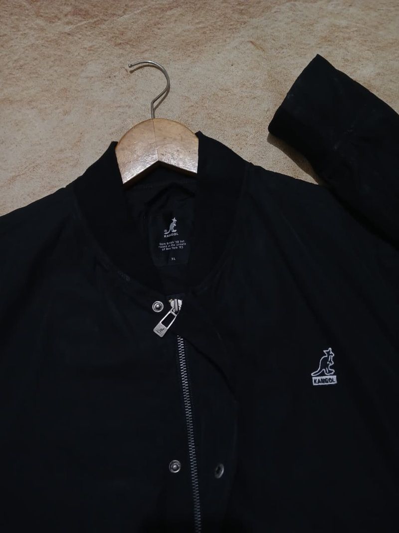 Kangol bomber keren second thrift, foto 2