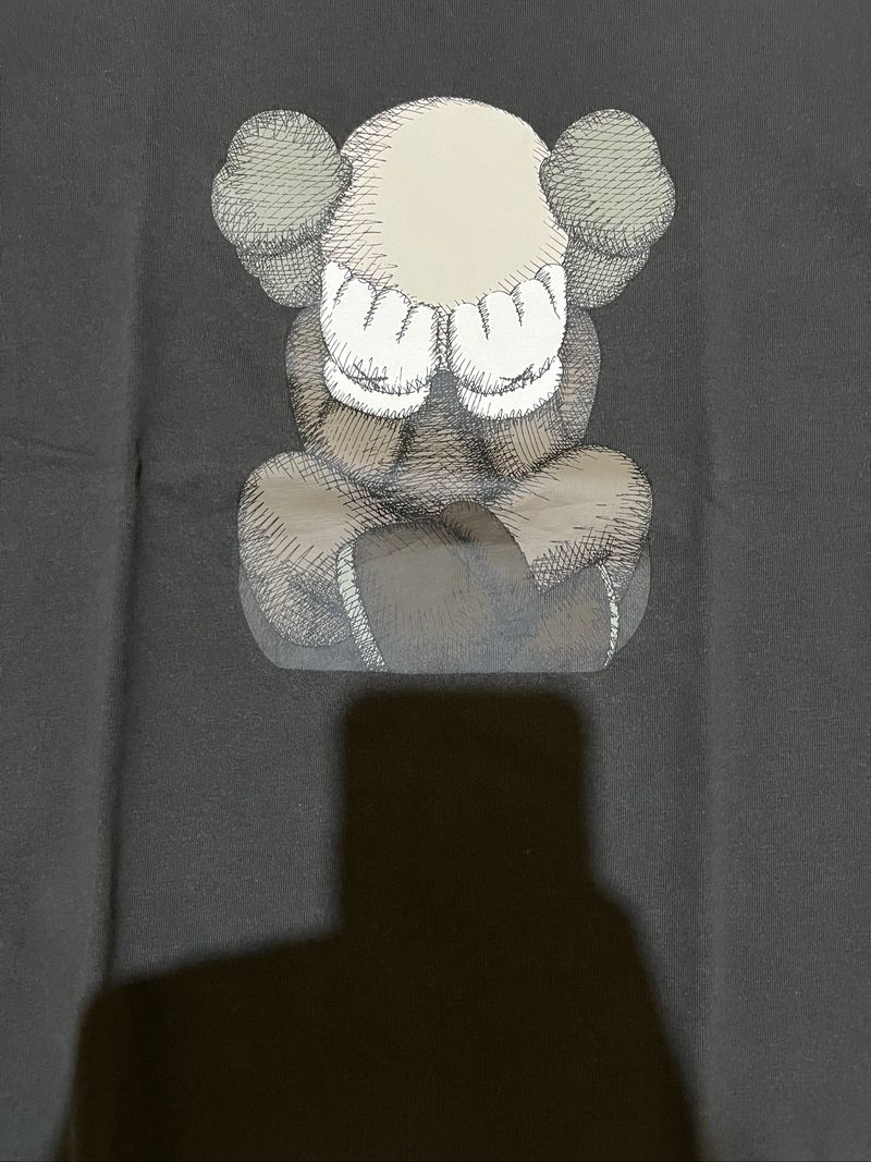 Uniqlo X Kaws Tee, foto 2