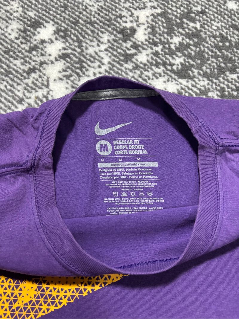 Nike Ungu, foto 3