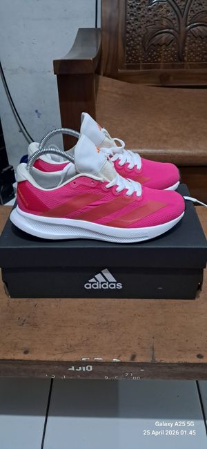 Adidas  Casual  buat cewek