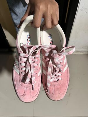 SEPATU ADIDAS SPESIAL