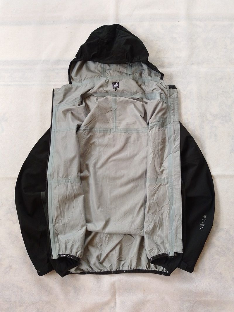 Jaket Outdoor Aegis Inarem Blocktech Waterproof Hitam Second, foto 2