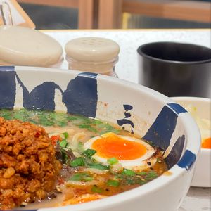 Yen Kwok