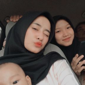 Zsasa Putrie