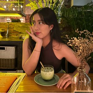 Fiola M