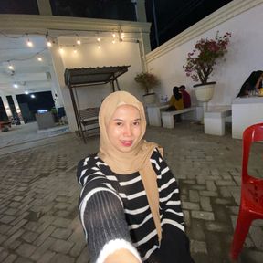 Putri Junita