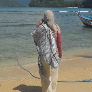 tsalits putri