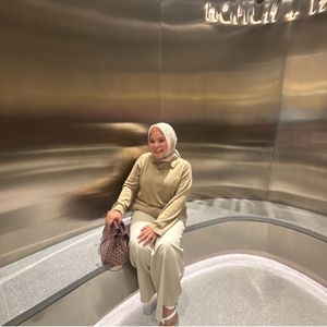 Riri Aryanti