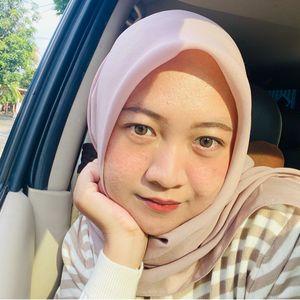 azania arnada auludyah
