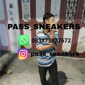 Pass Sneakers