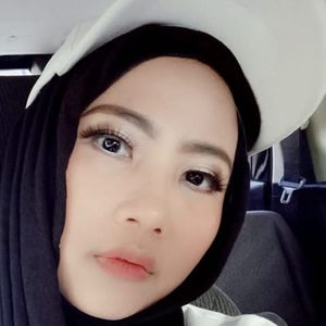 Ely Widyasari Santoso