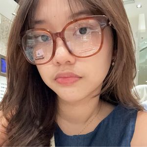 flora kirana