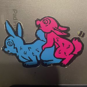 selling cool shyt