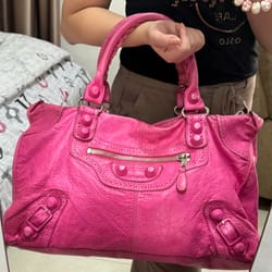 Esther preloved