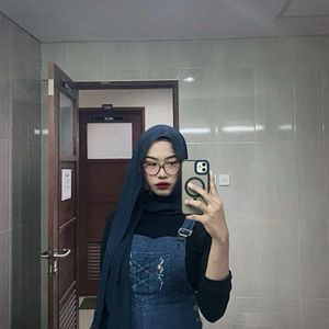 Erna Wulan Sari