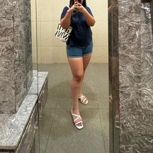 Angellie Larasati